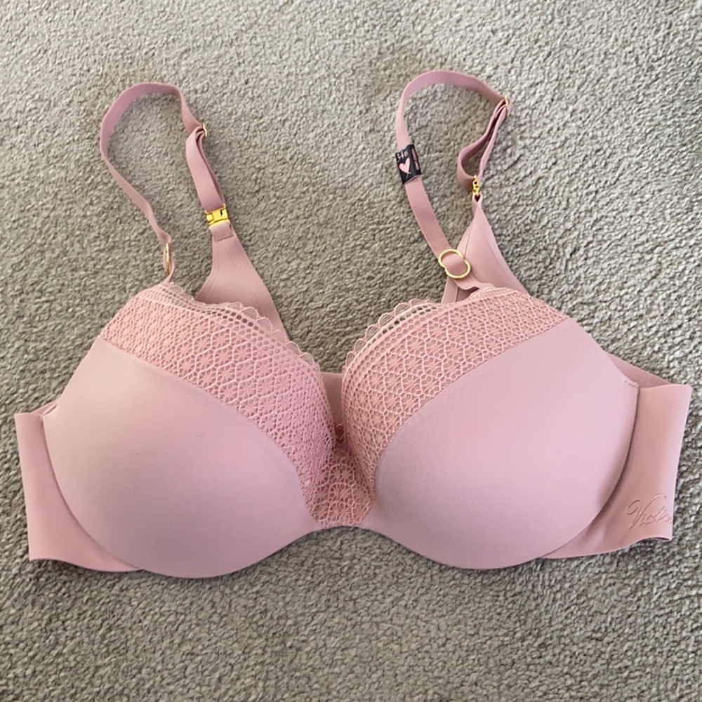 Brand new incredible by Victoria’s Secret Demi bra